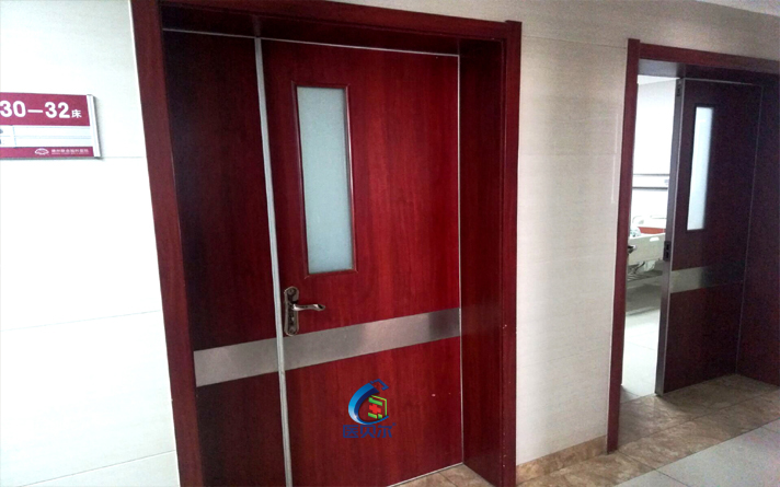 全面提高醫(yī)療服務質量，現(xiàn)代化手術室應配備醫(yī)用鋼質手術室氣密門